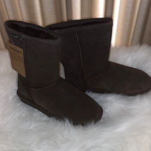 NWT BEARPAW Suede Boots